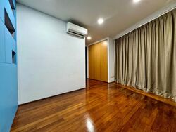 Huit (D26), Terrace #439969491